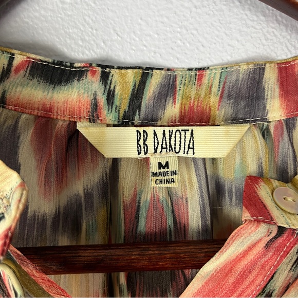 BB Dakota watercolor 3/4 sleeve blouse medium - Picture 3 of 6